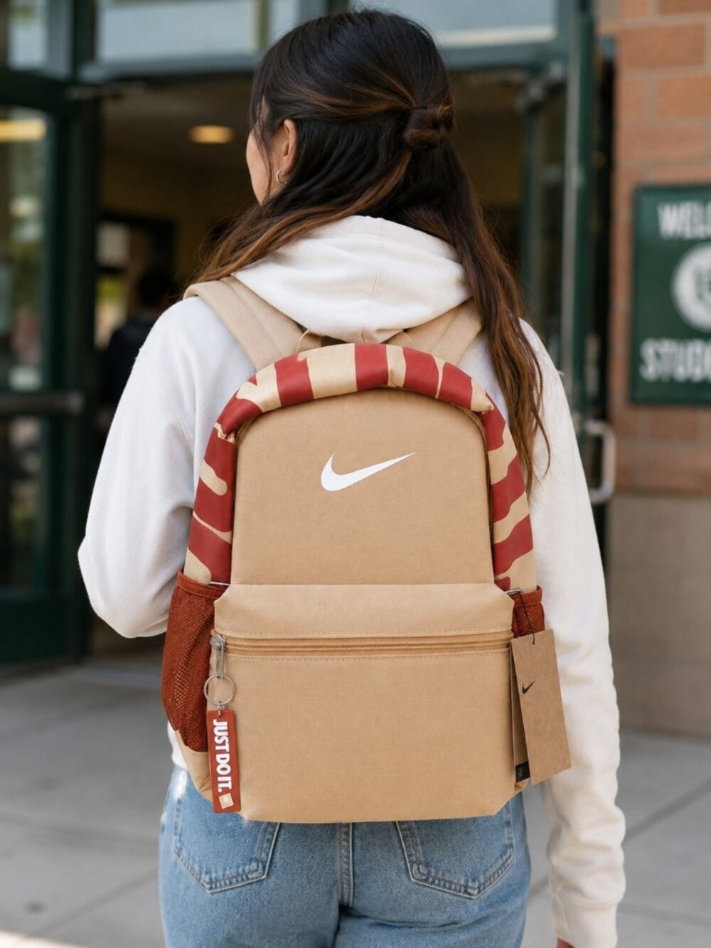 Nike Women’s Mini Backpack NEW - Picture 2 of 3